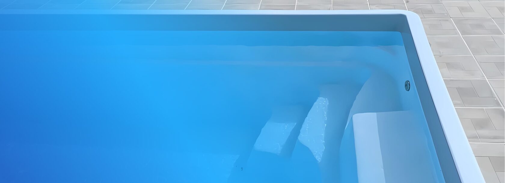 Бордюрный камень для бассейна — установка в Великом Новгороде